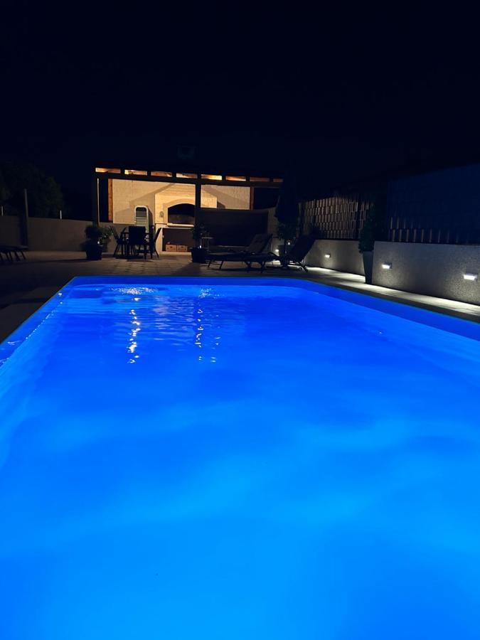 Villa Apartments Aa 1 Trogir Exteriör bild